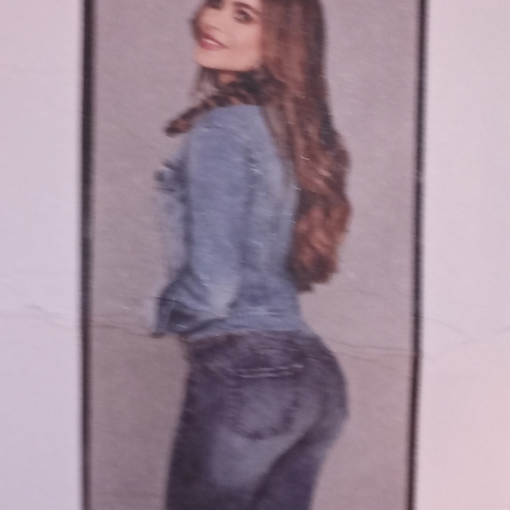 🔥HOT!🆕 SOPHIA VERGARA "VERONICA" JEANS💗HOT!🔥🆕